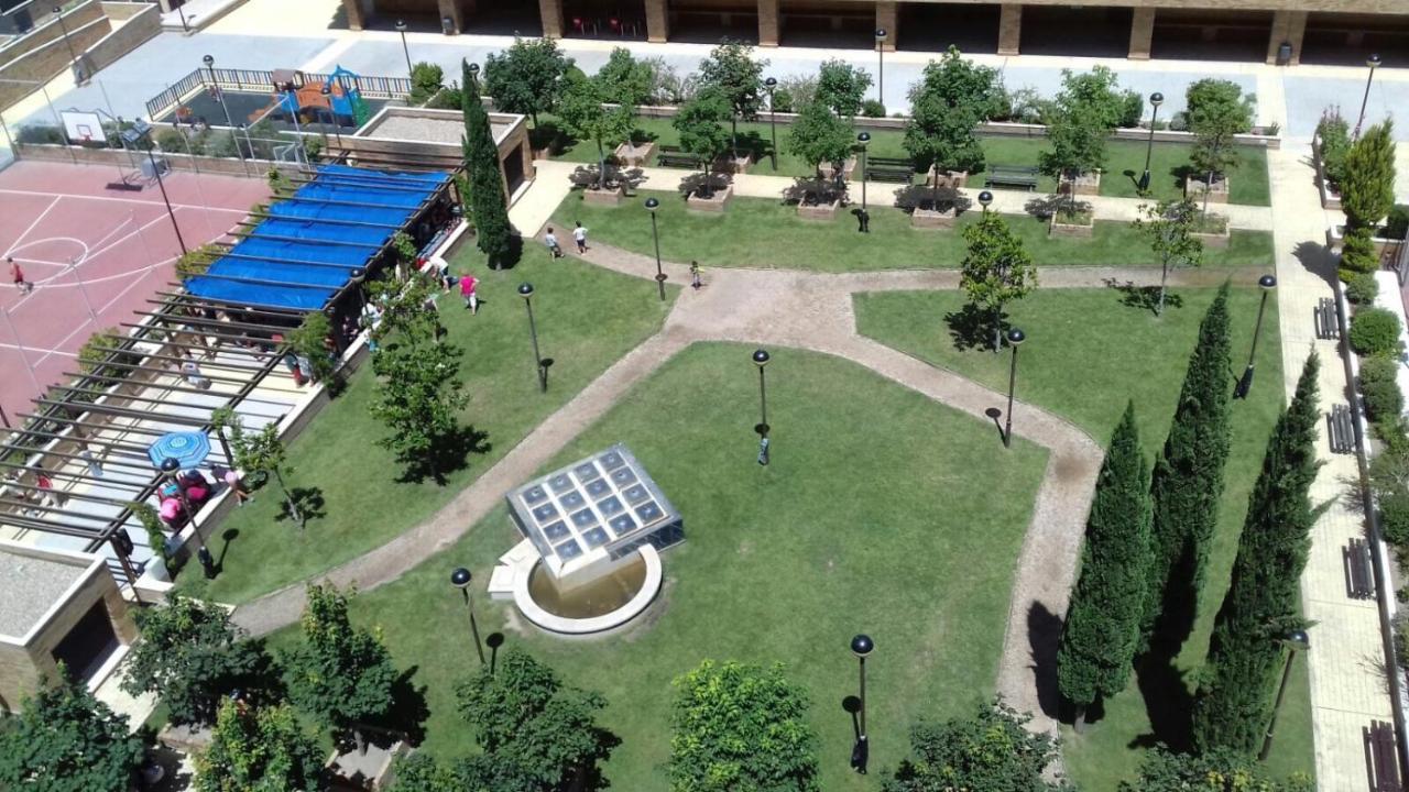 Aires De Toledo-parque Warner Y Madrid En Familia *